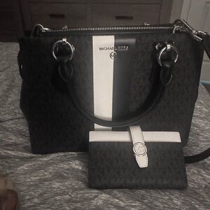 Stylish Black and Gray Handbag